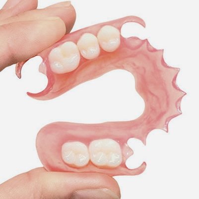 протезування зубів види