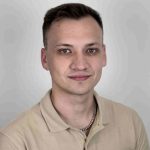 Волянчук РоманРомановичЛікар-стоматолог Спеціалізація:загальна стоматологія,хірургічна стоматологія Стаж роботи - 7 років